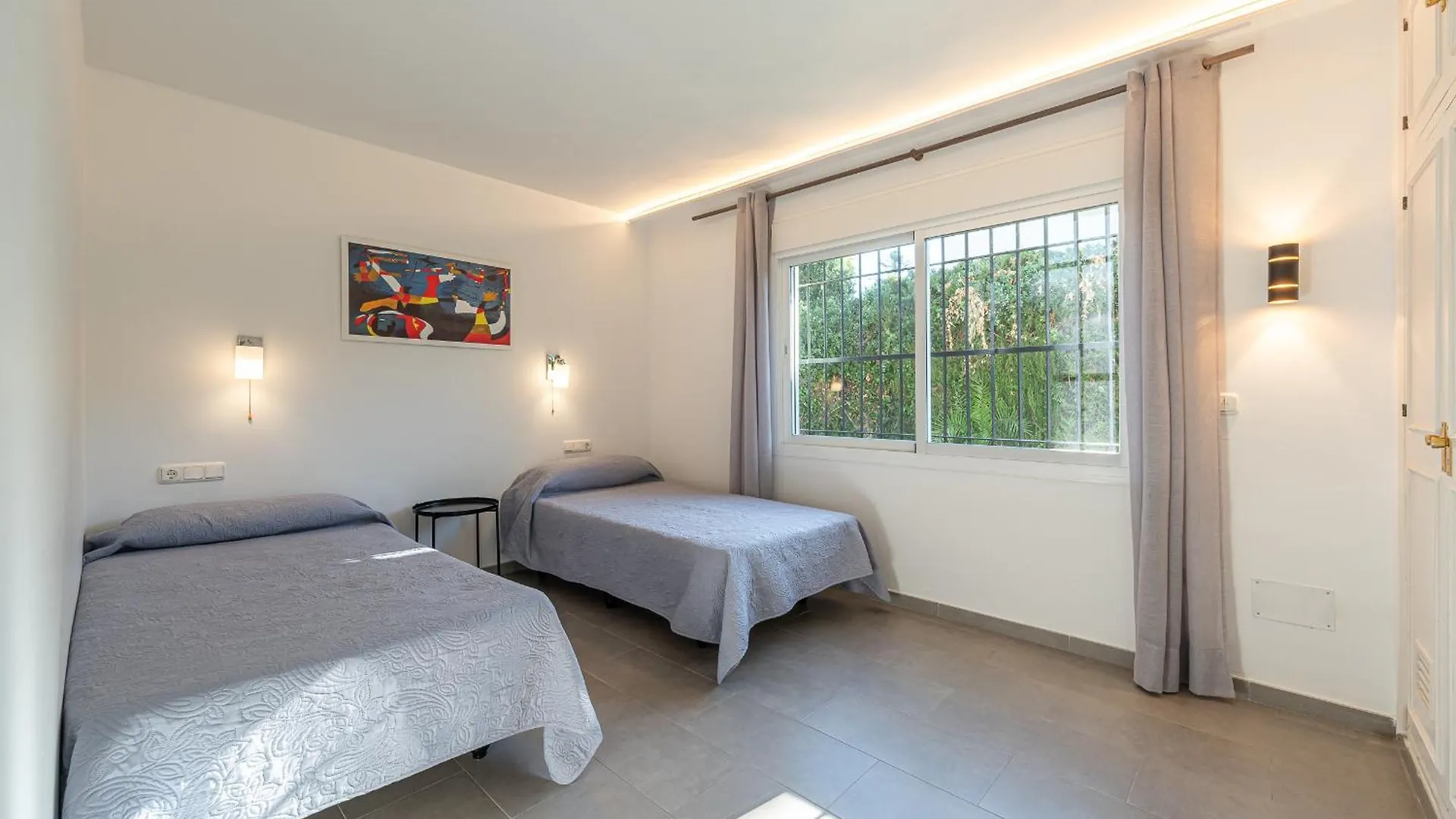 Beautiful Renovated Villa Marbella Close Beach 8 People, 4 Bedrooms, 3 Bathrooms, Private Heated Pool, Ping Pong Table, Private Petanque Court